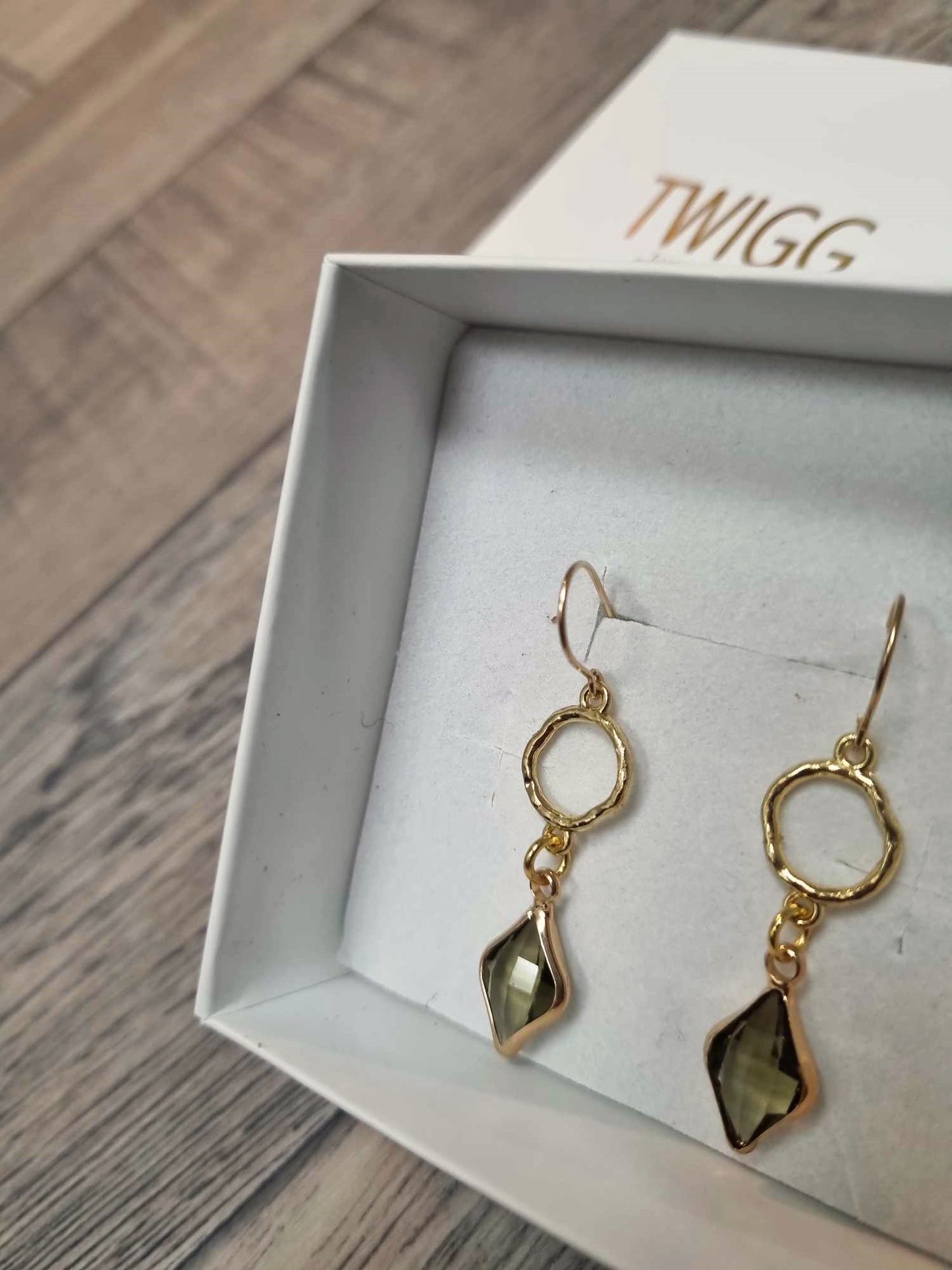 TWIGG JEWELLERY Audrey Juniper Diamond Drop Earring